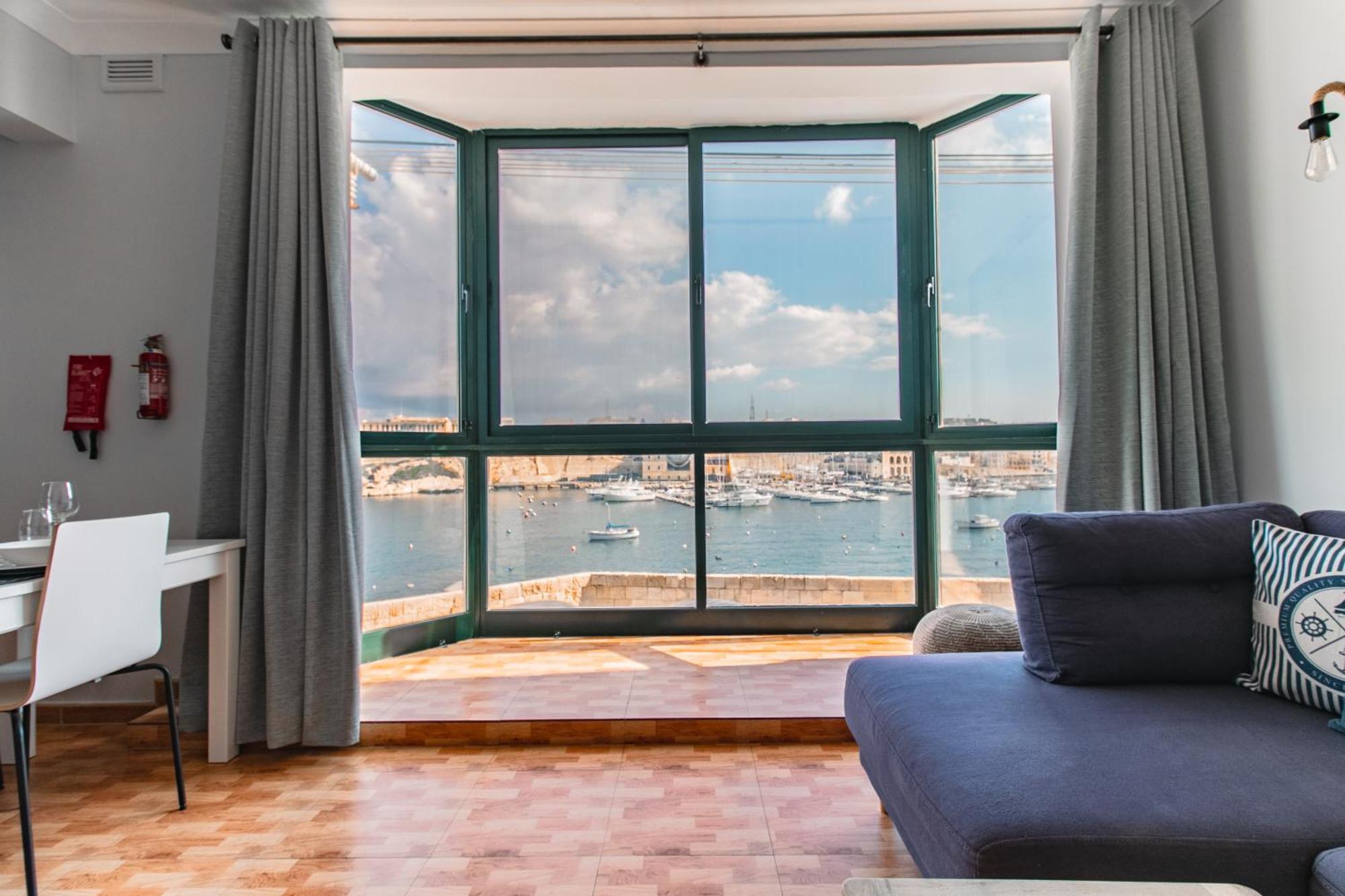 비르구 Grand Harbour View 아파트 외부 사진